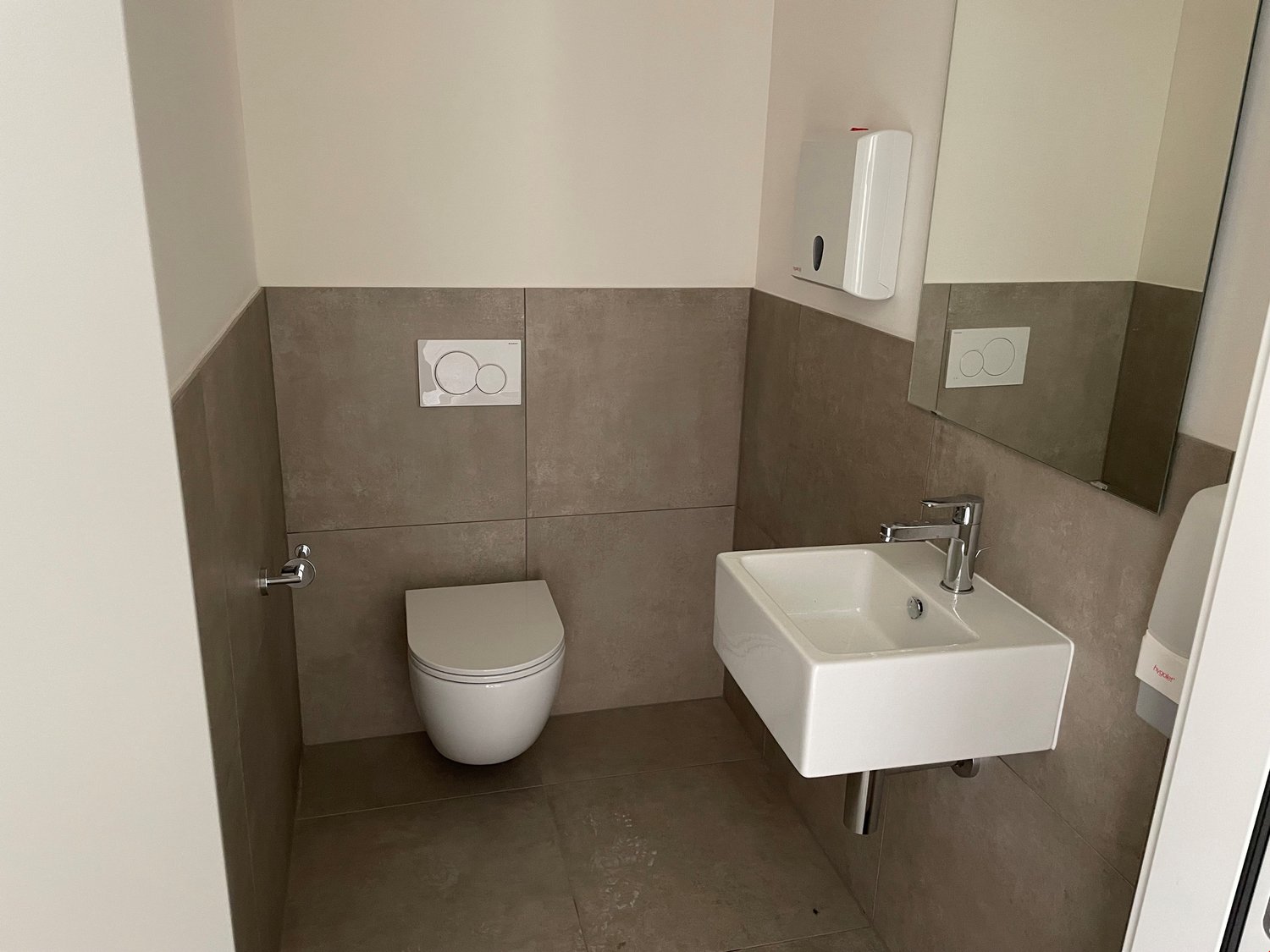 Grand magasin de 242m², photo 10 sur 10