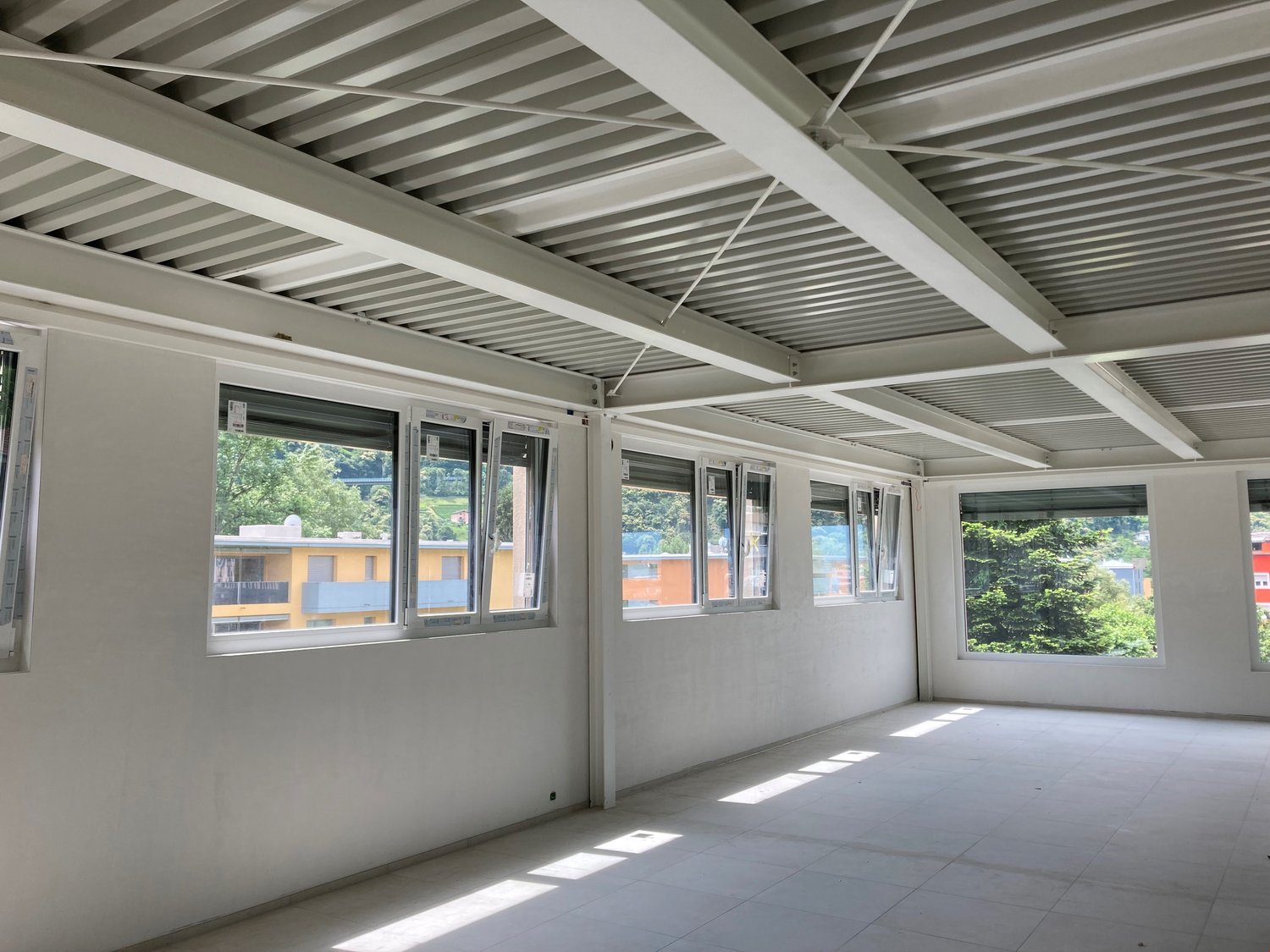 Grand magasin de 242m², photo 6 sur 10