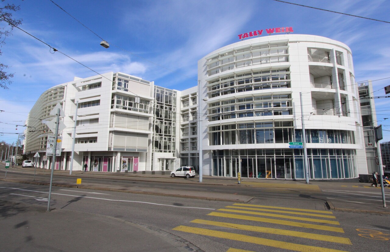 195m² office, photo 1 sur 9