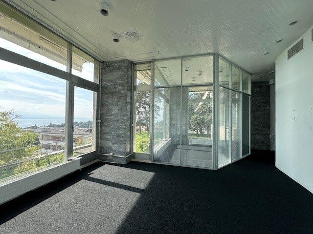73m² shop, photo 1 sur 5