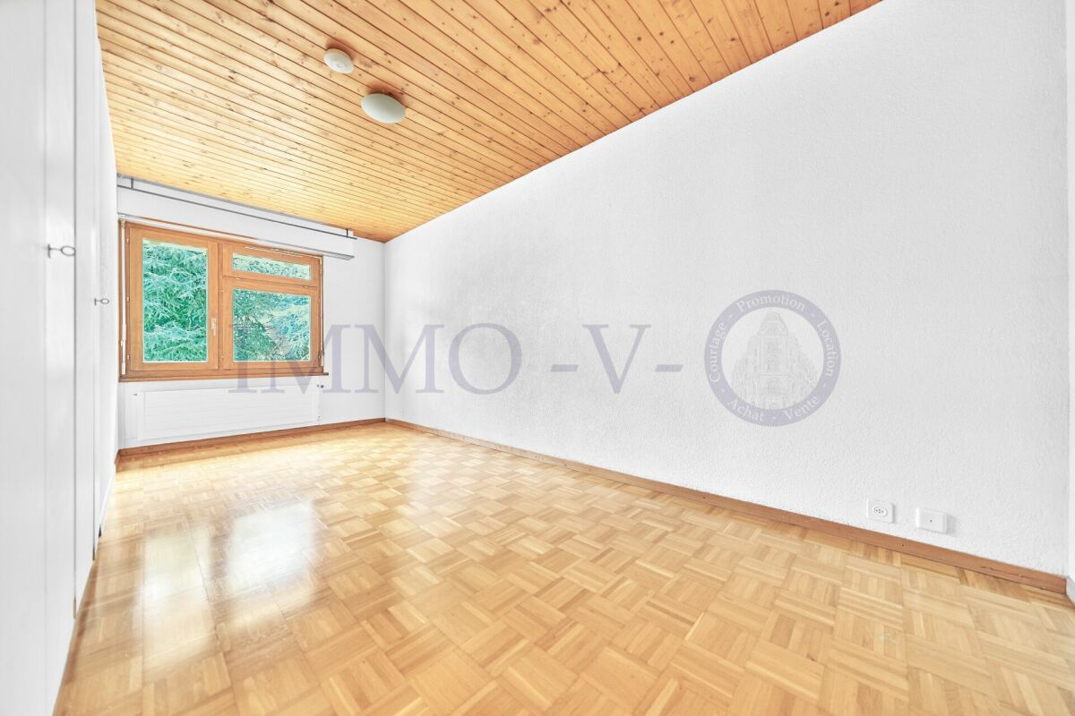 8 rooms single house