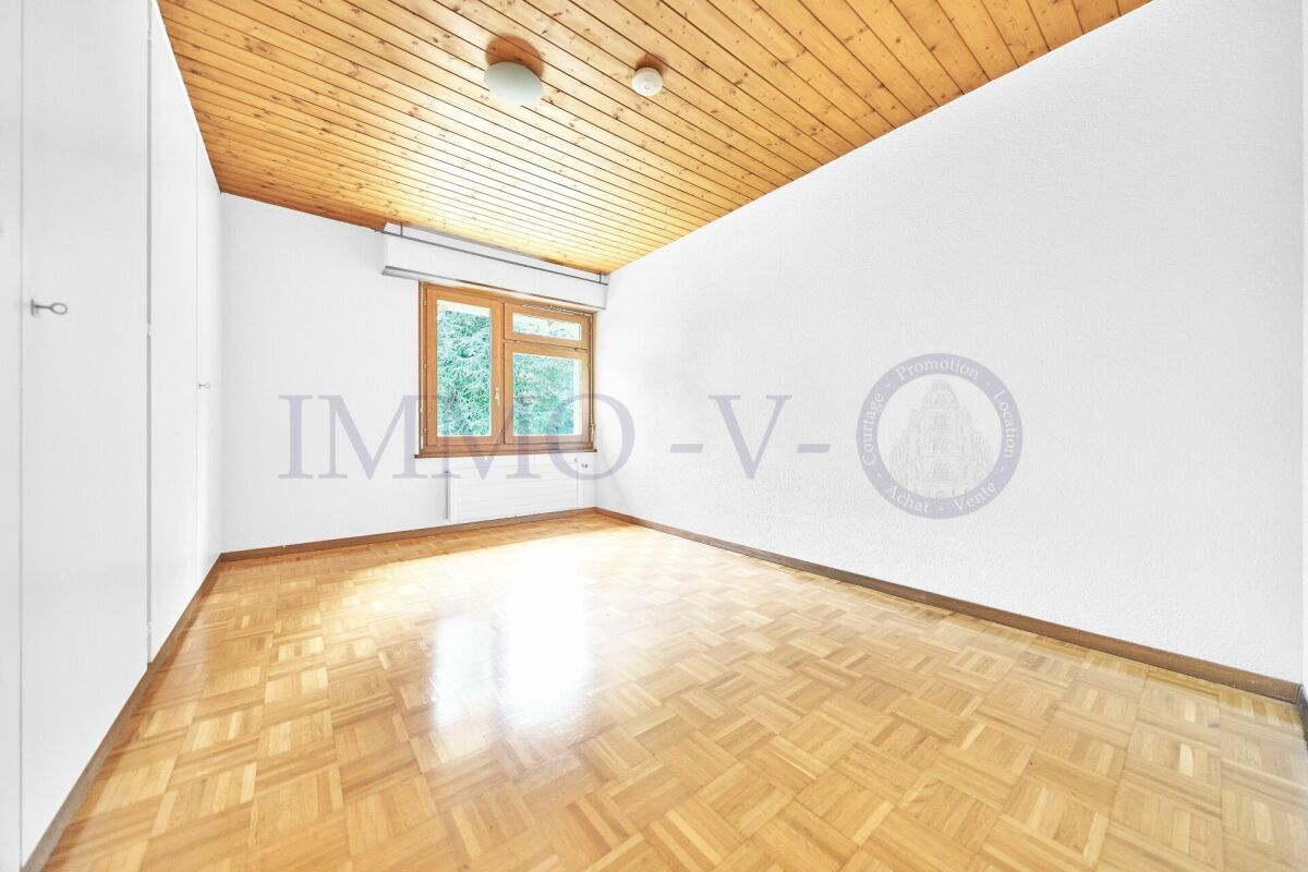 8 rooms single house