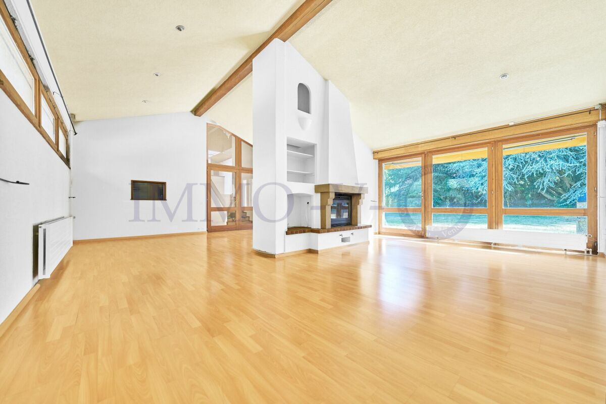 8 rooms single house
