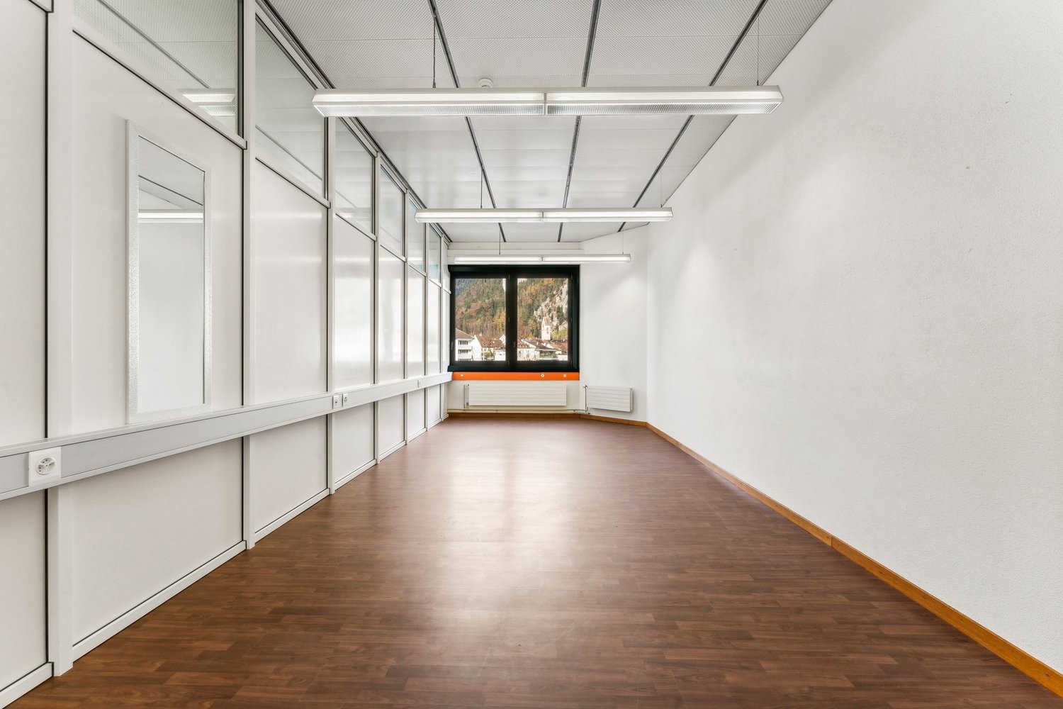 253m² bureau