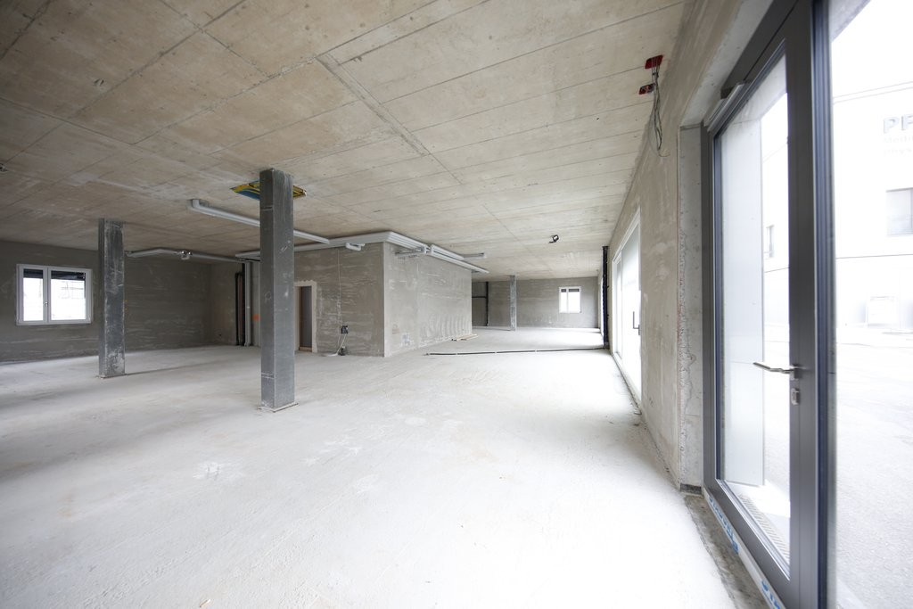 290m² commercial