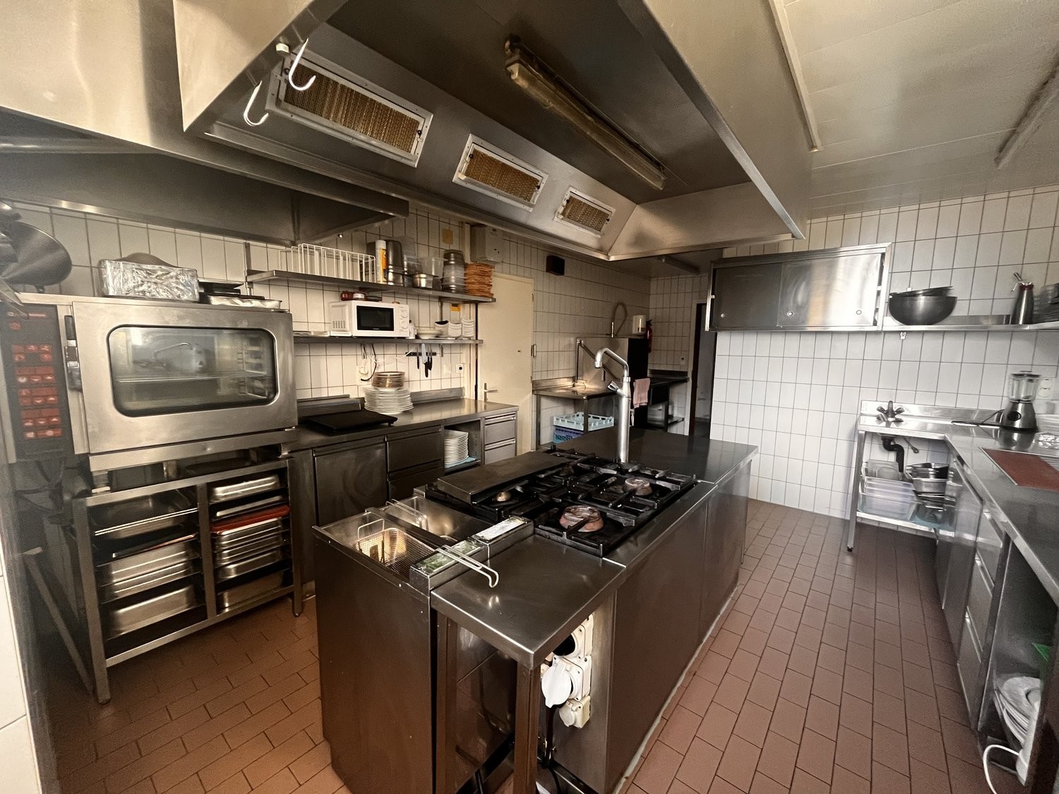 126m² shop, photo 3 sur 6
