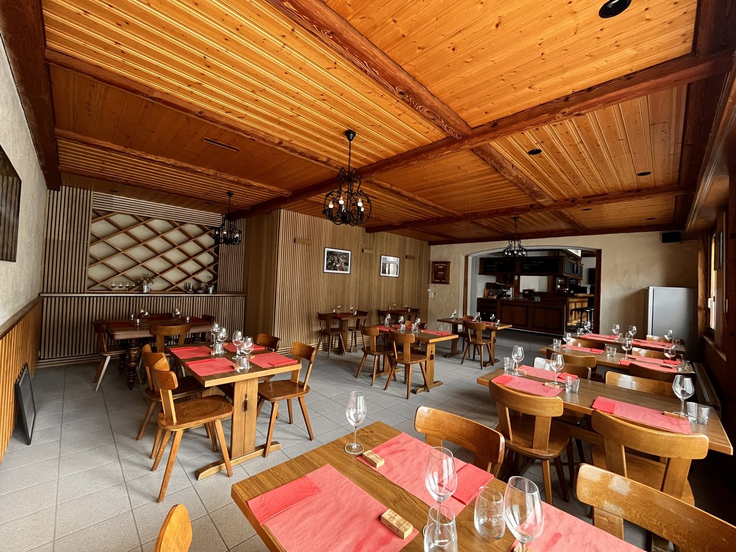 126m² shop, photo 2 sur 6