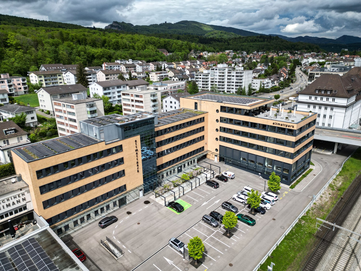 622m² commercial