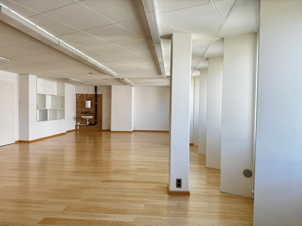 79m² bureau