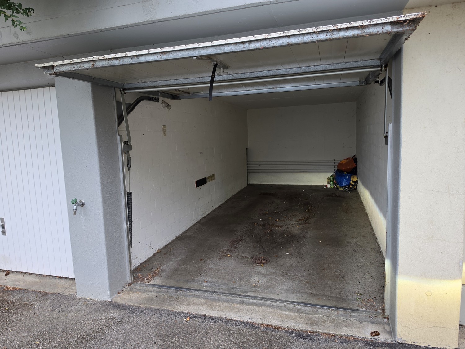 Garage individuelle, photo 1 sur 2