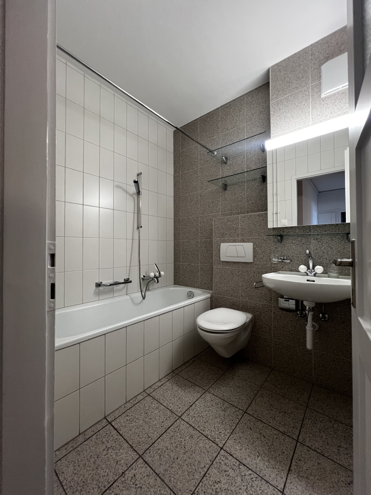 Appartement de 2 ½ pièces, photo 1 sur 7