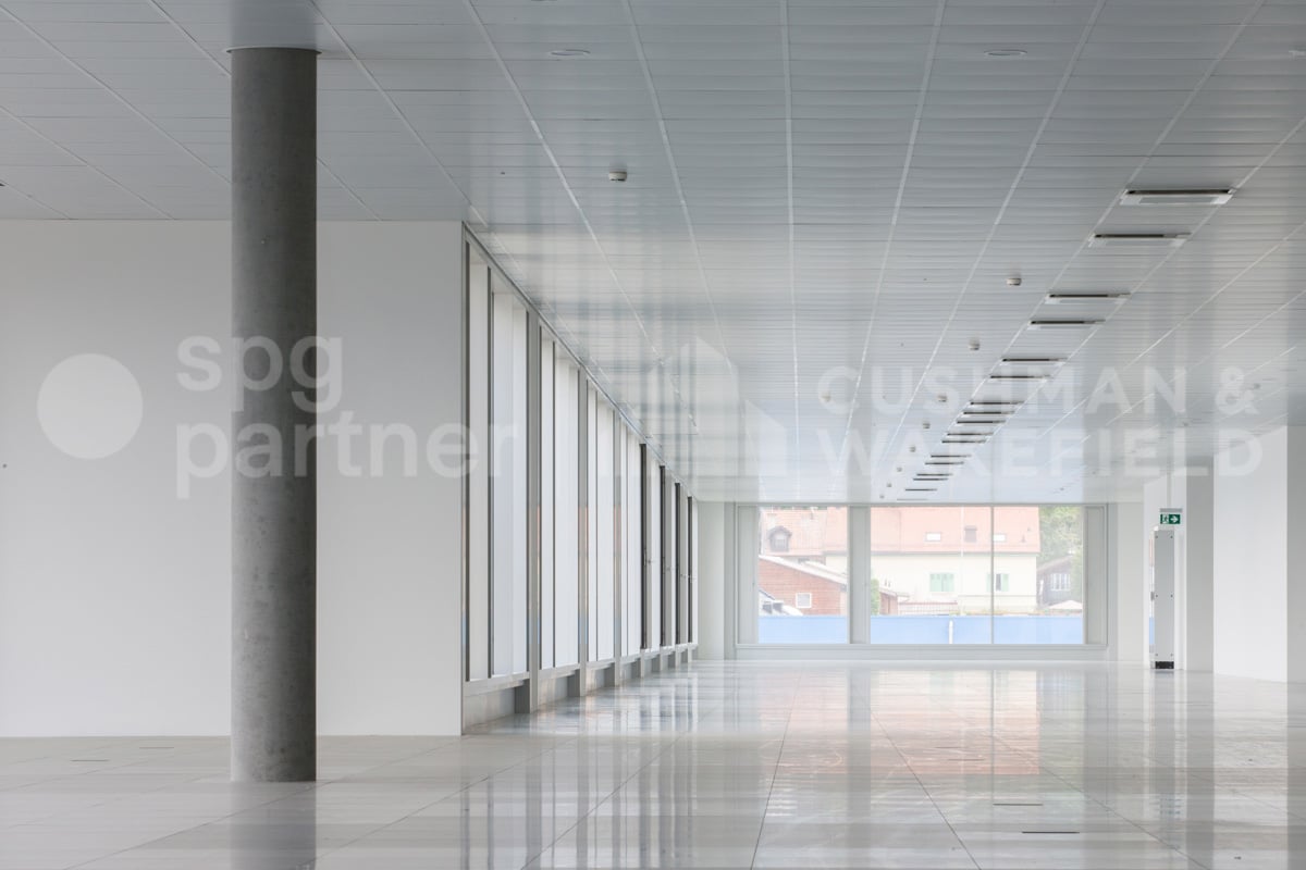 500m² office