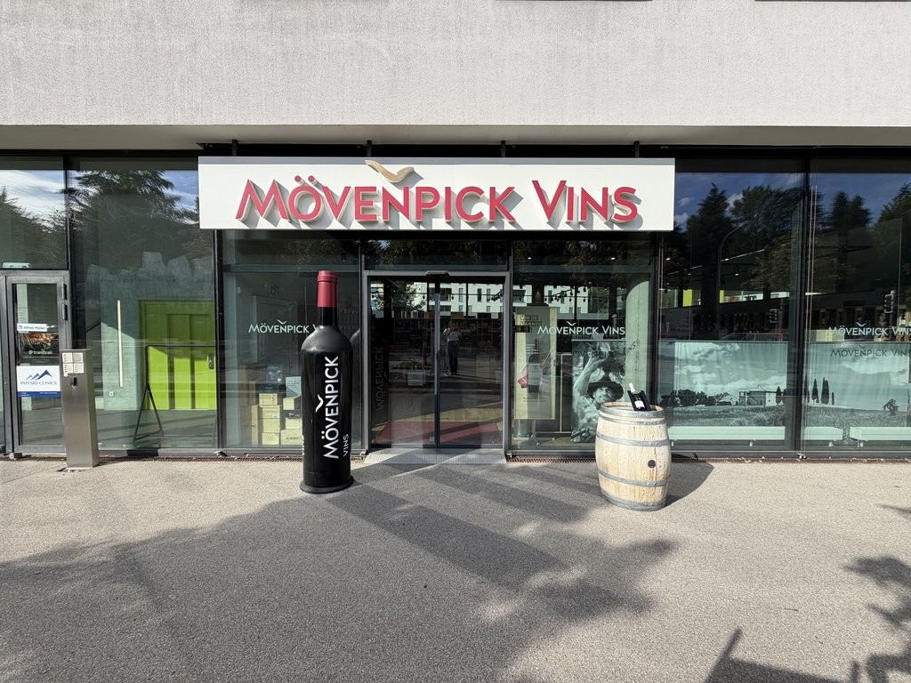 235m² commercial