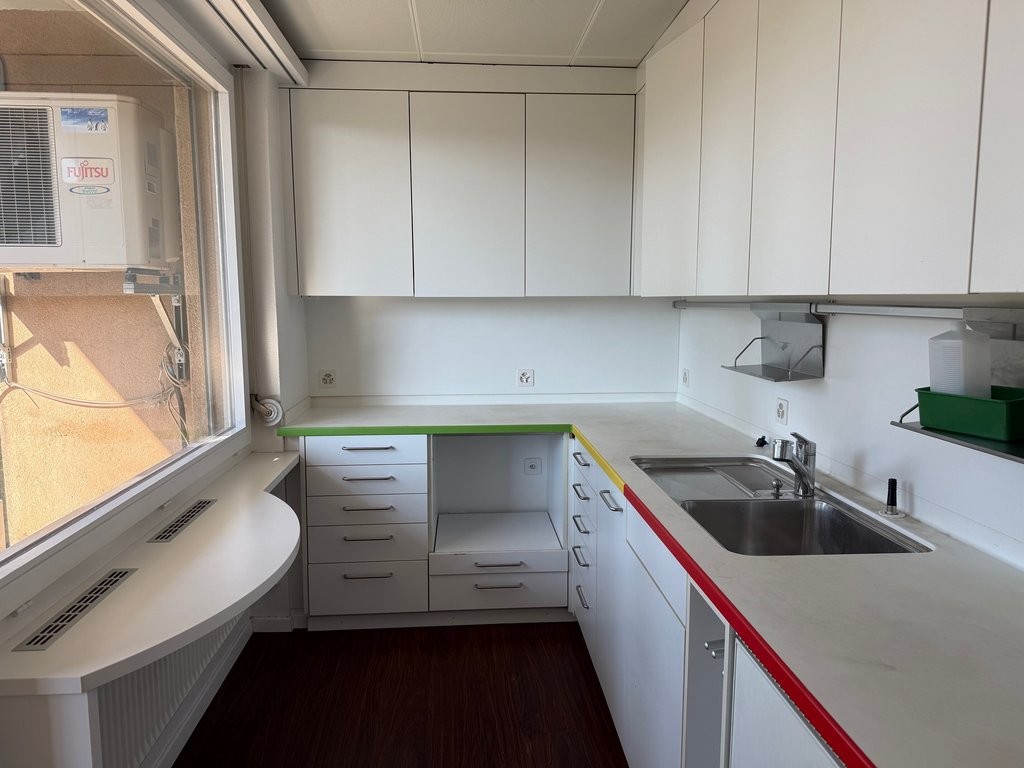 92m² de cabinet