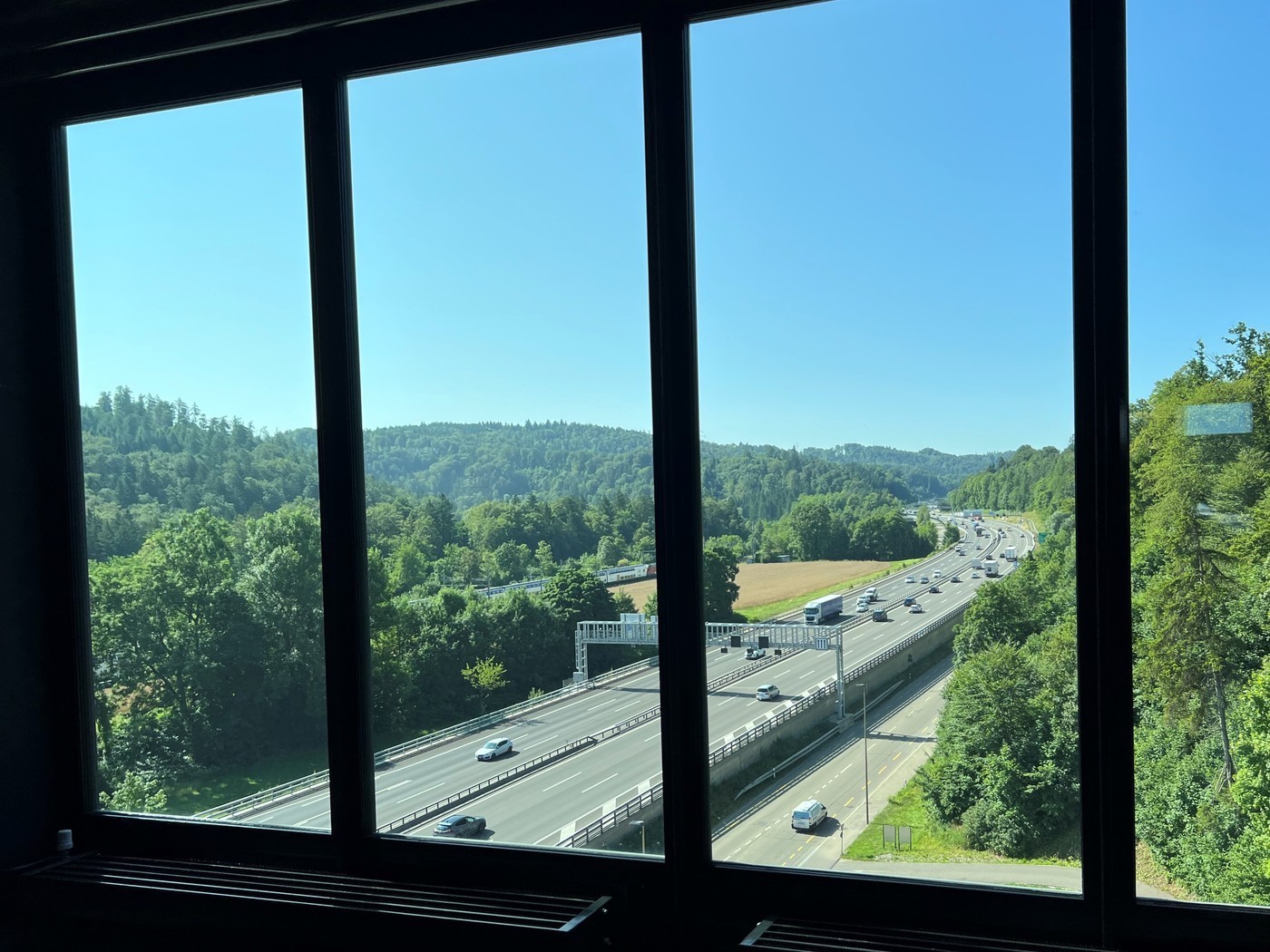 274m² commercial