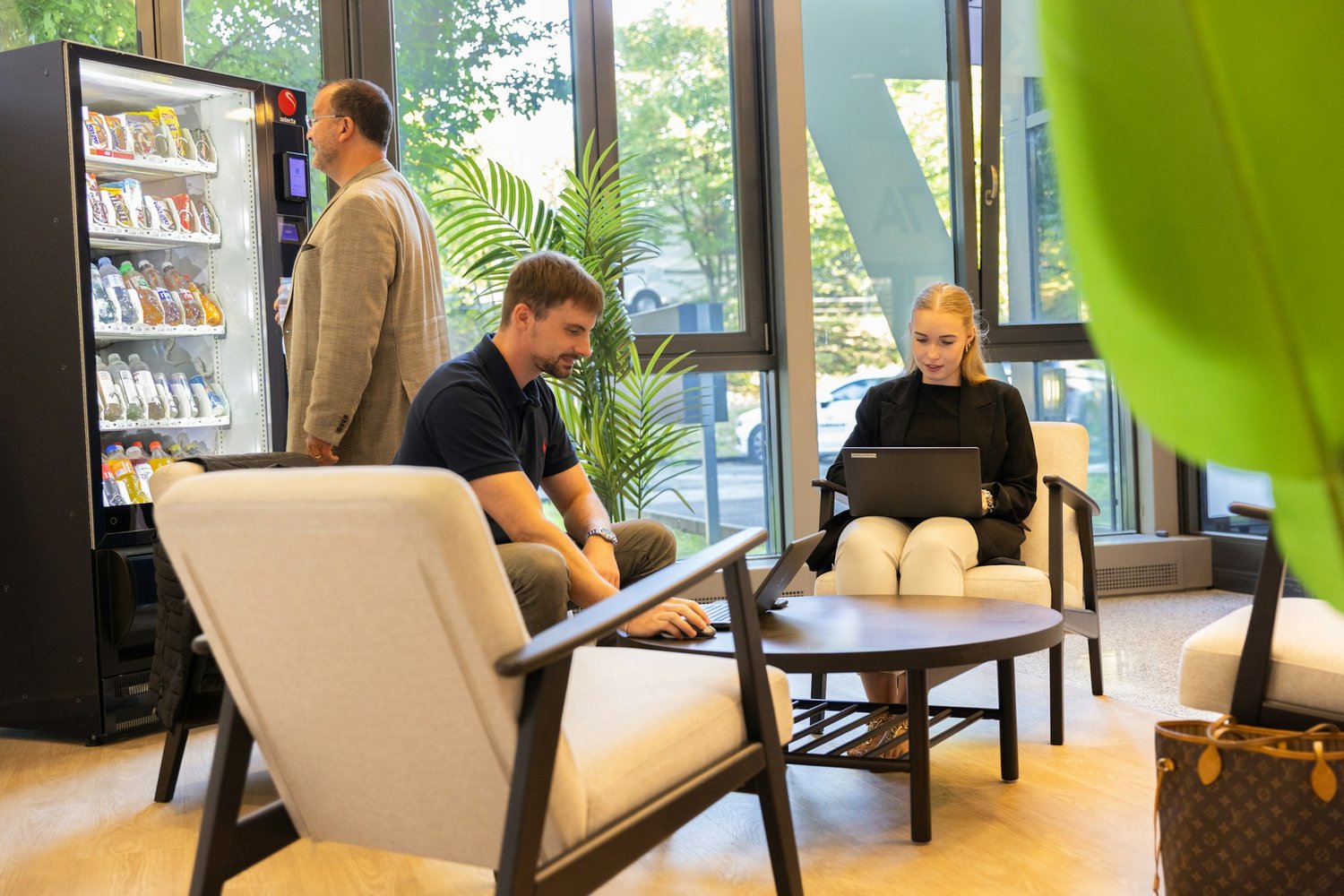 346m² bureau