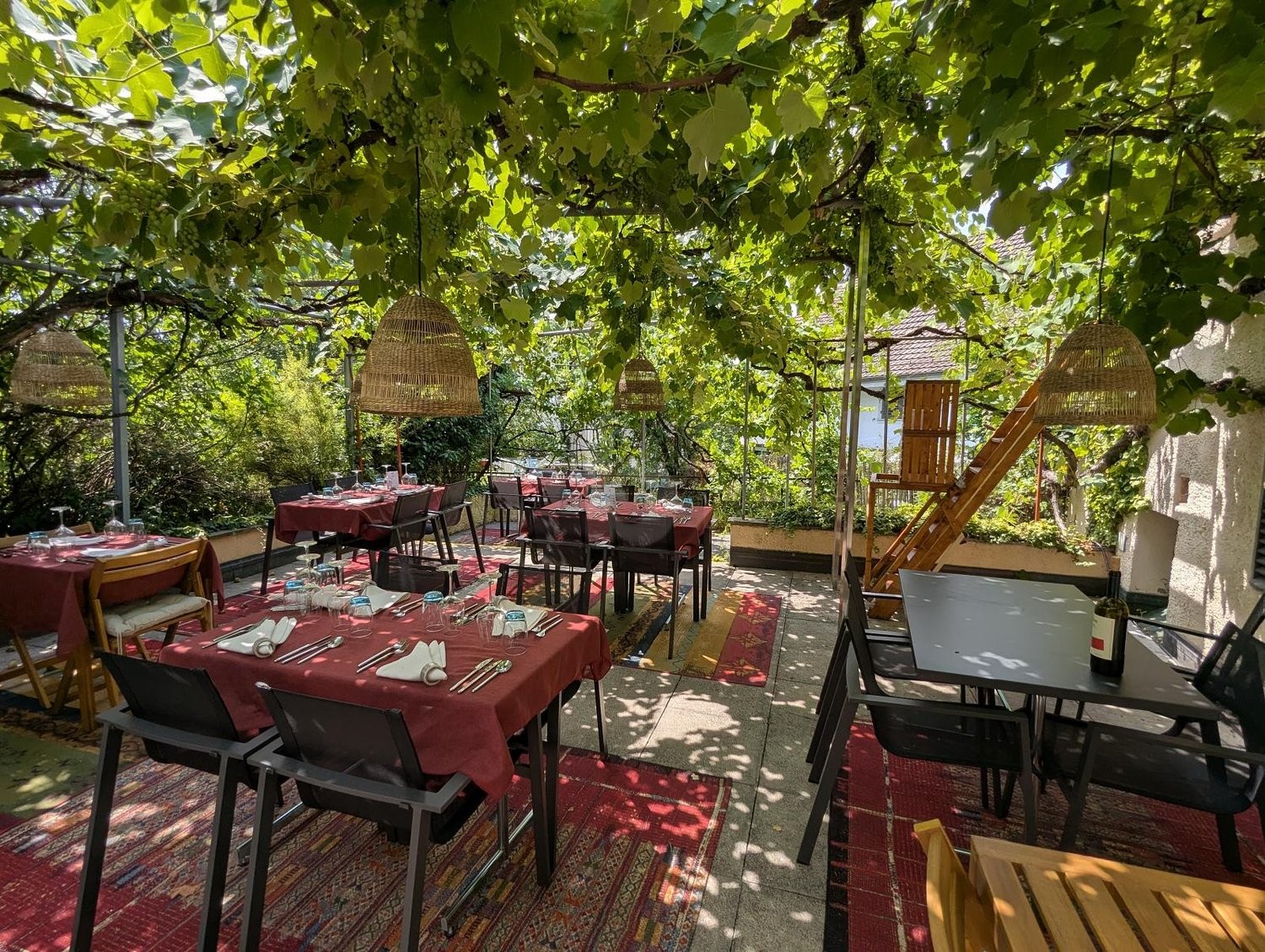 300m² restaurant