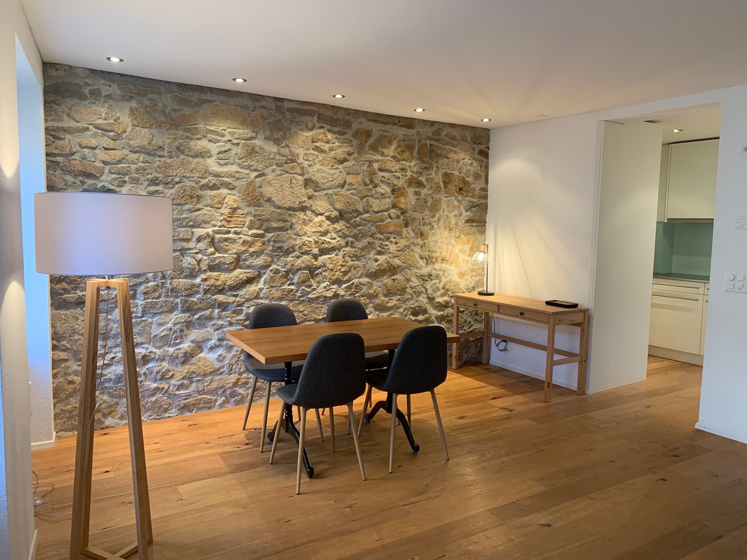 2 pièces appartement meublé, photo 1 sur 10