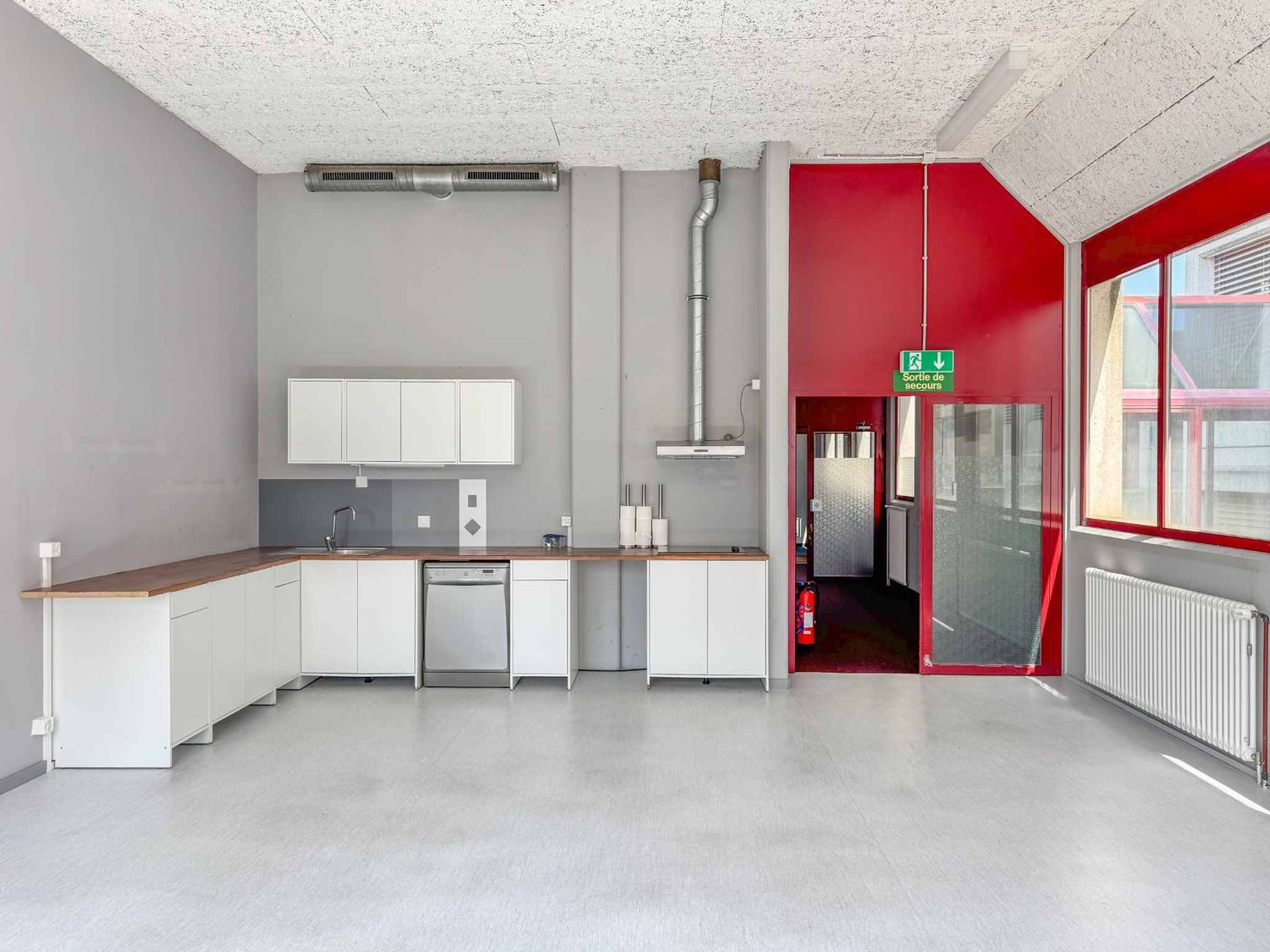 365m² commercial
