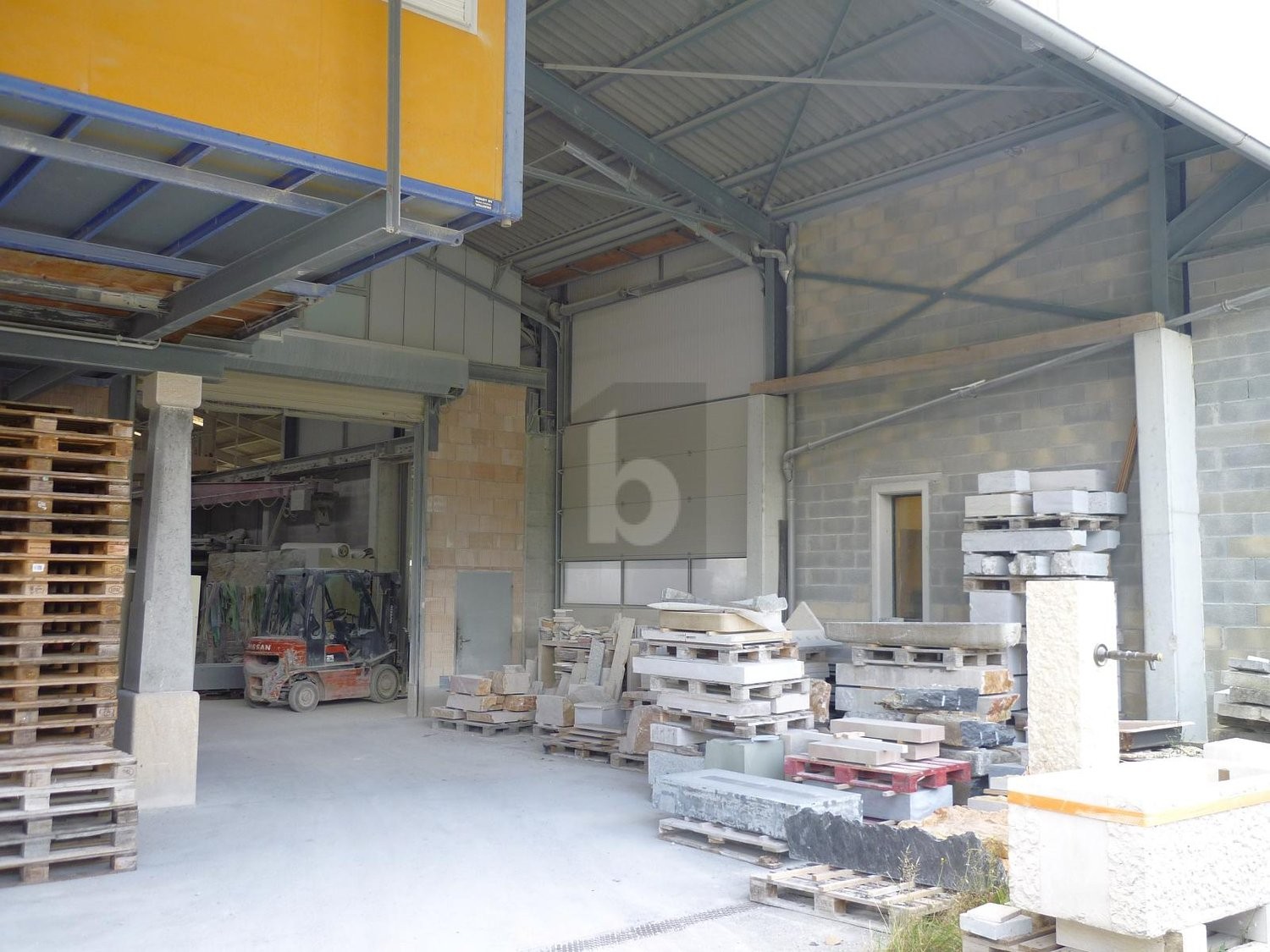 297m² industrial object, photo 3 sur 4