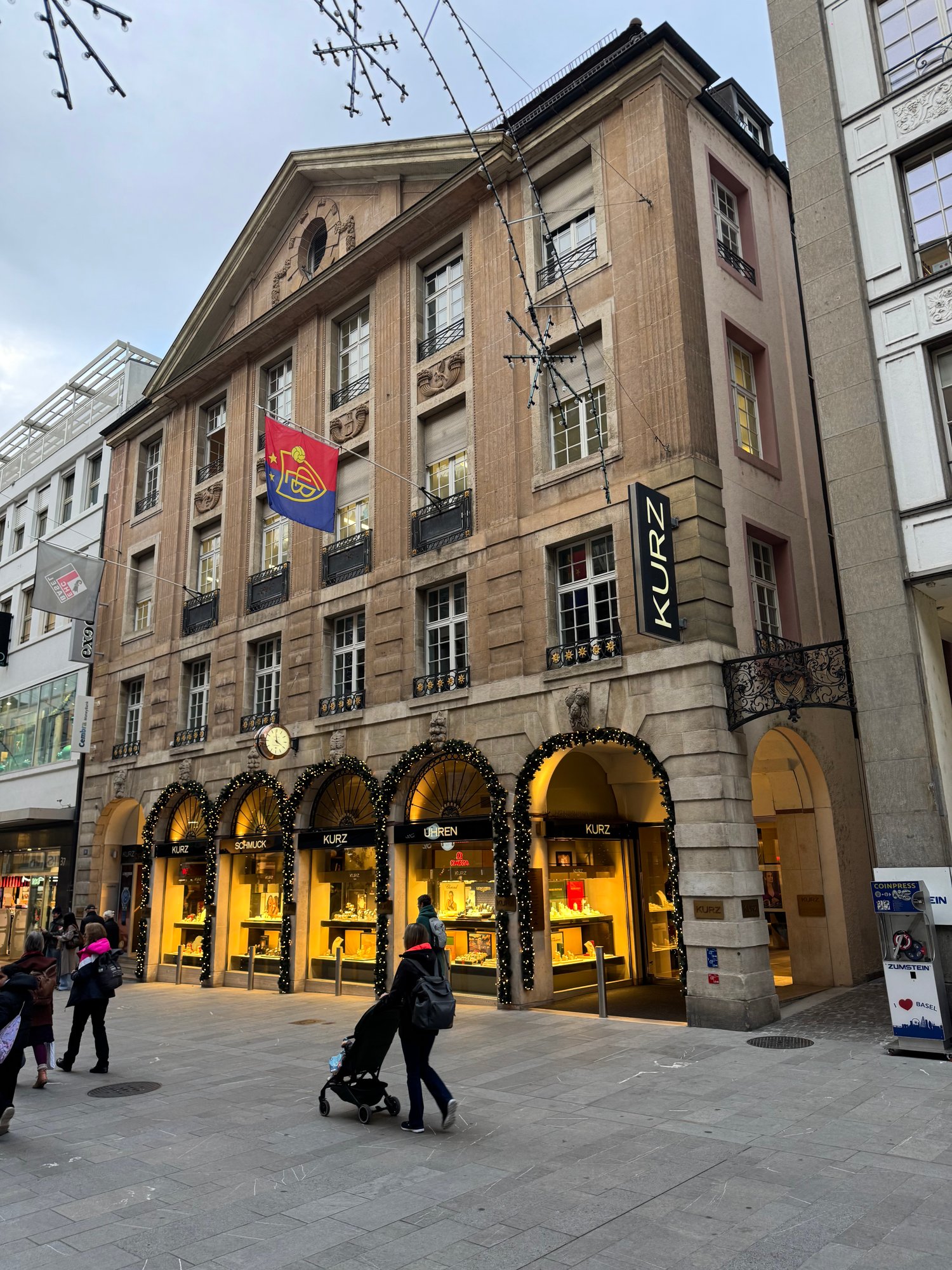 395m² commercial