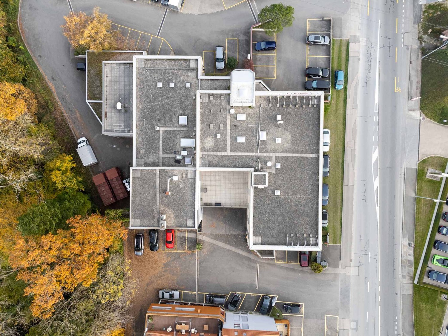 175m² office