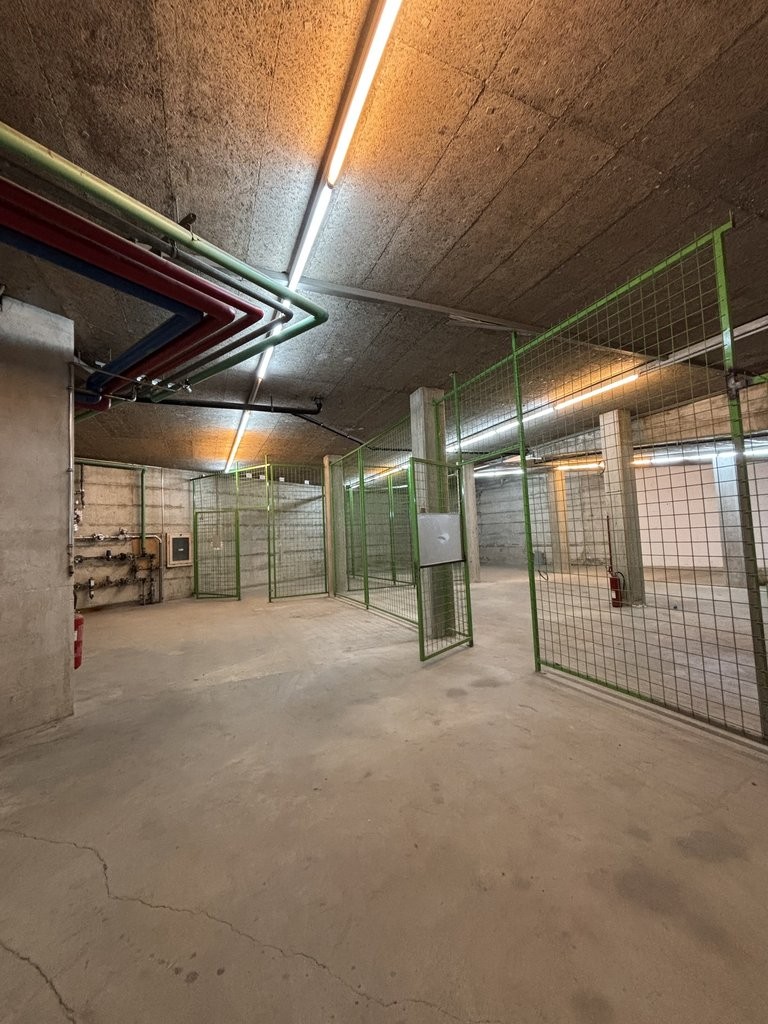 620m² commercial