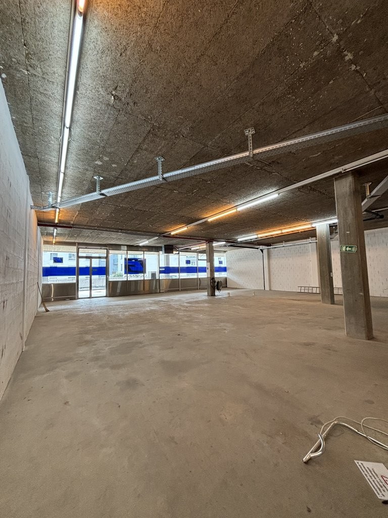 620m² commercial
