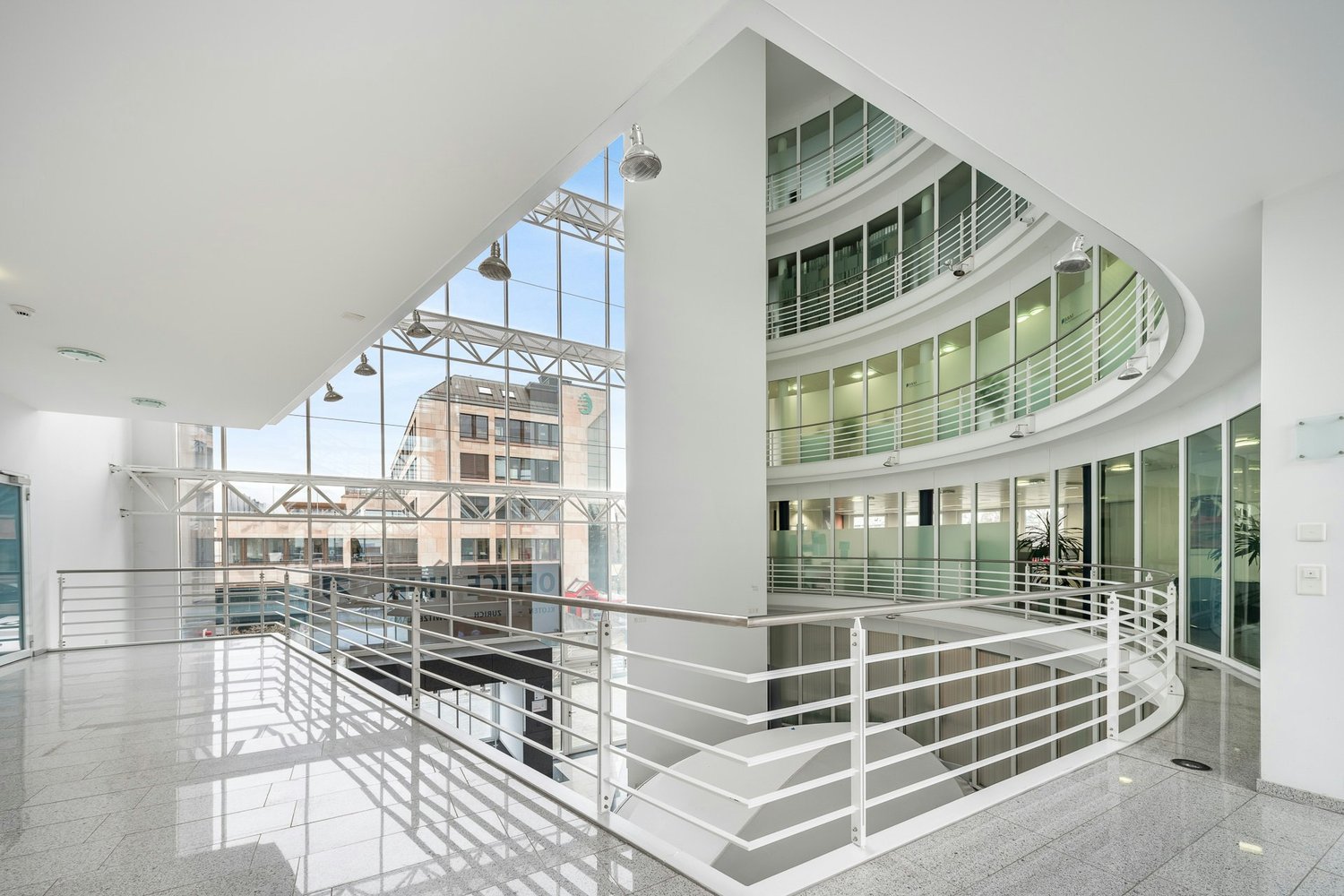3700m² de bureaux