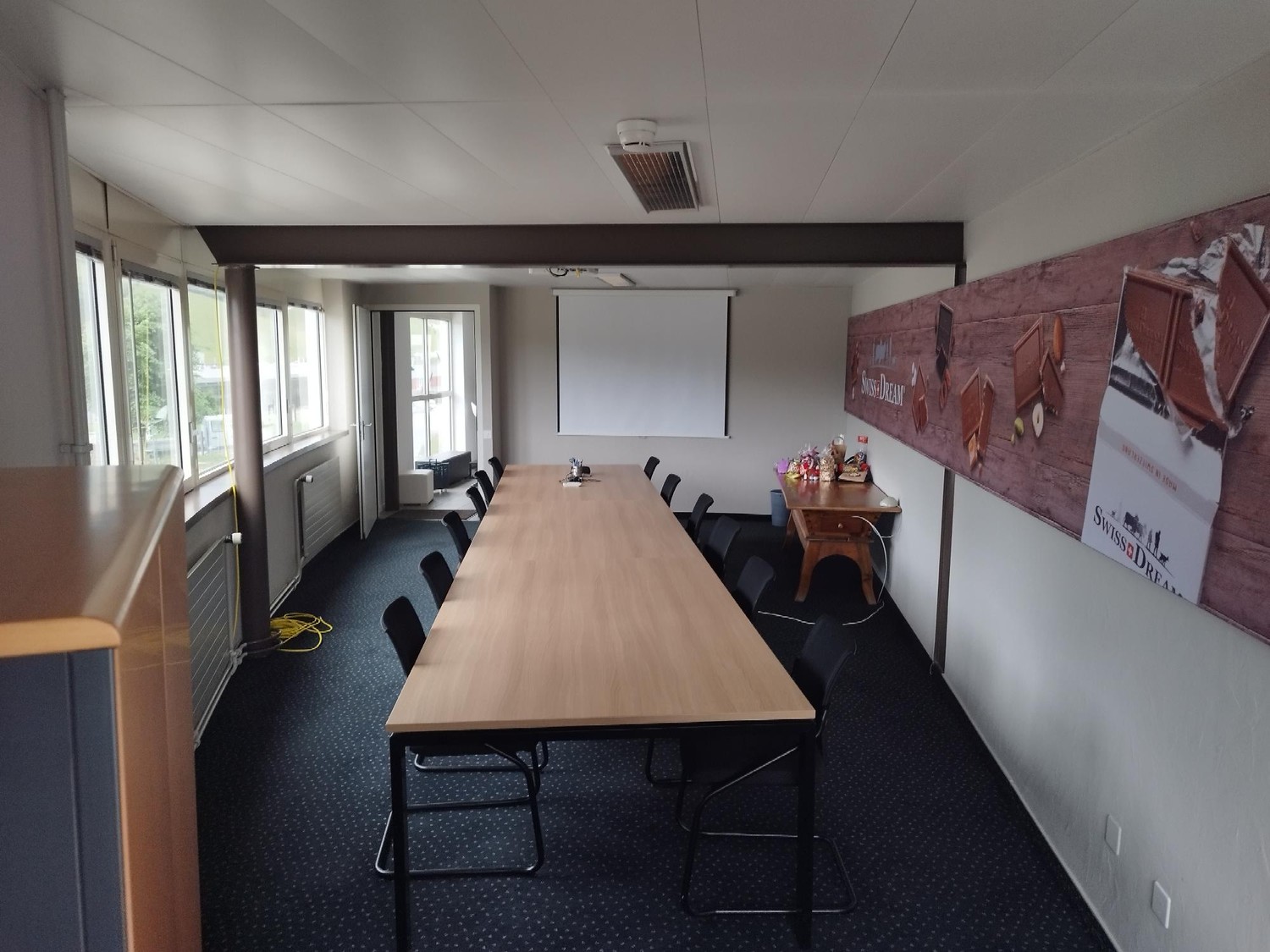 Office, photo 1 sur 10