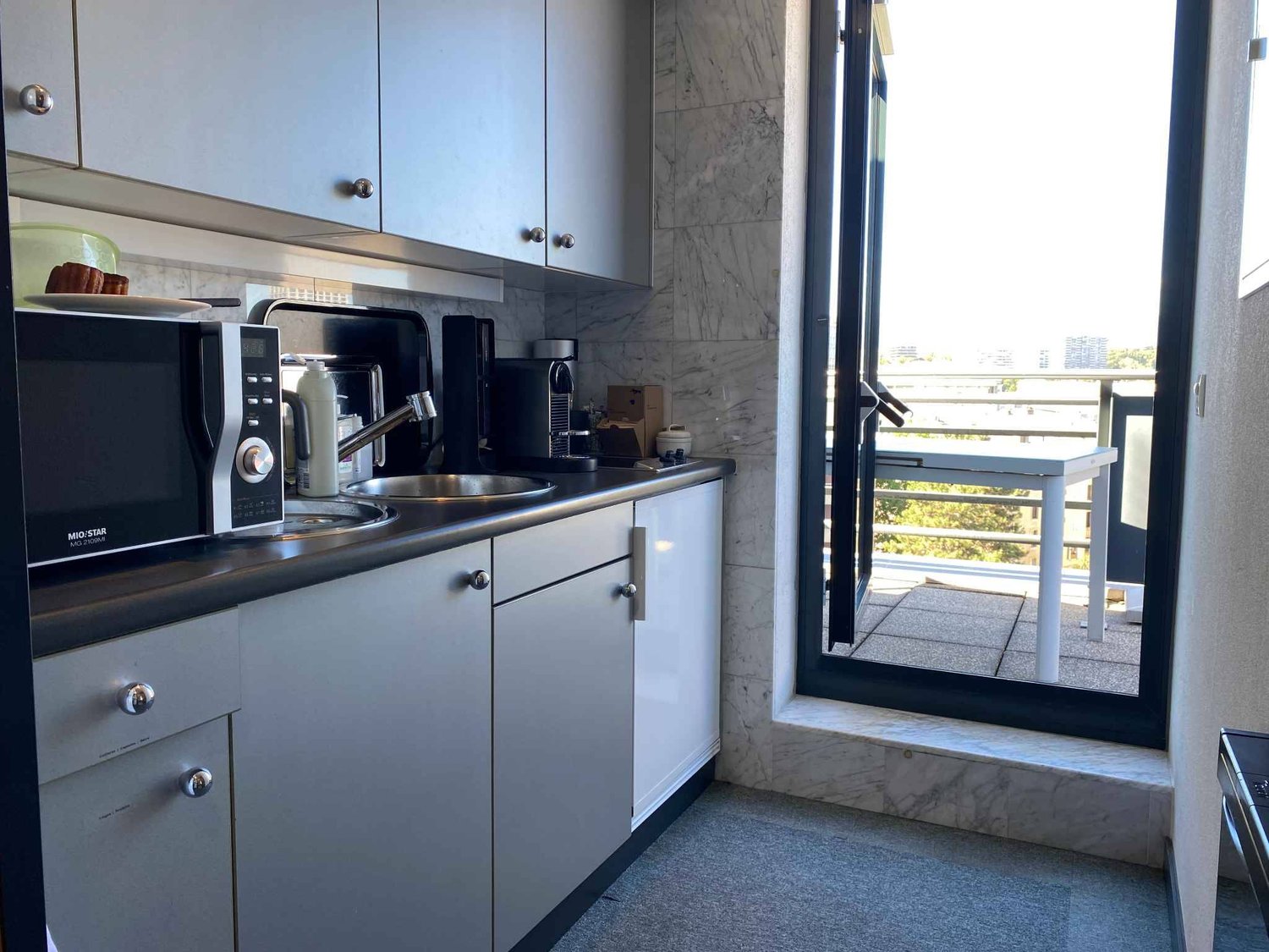 158m² office