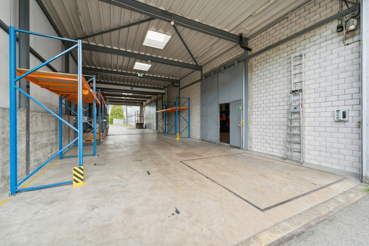 8400m² industrial object