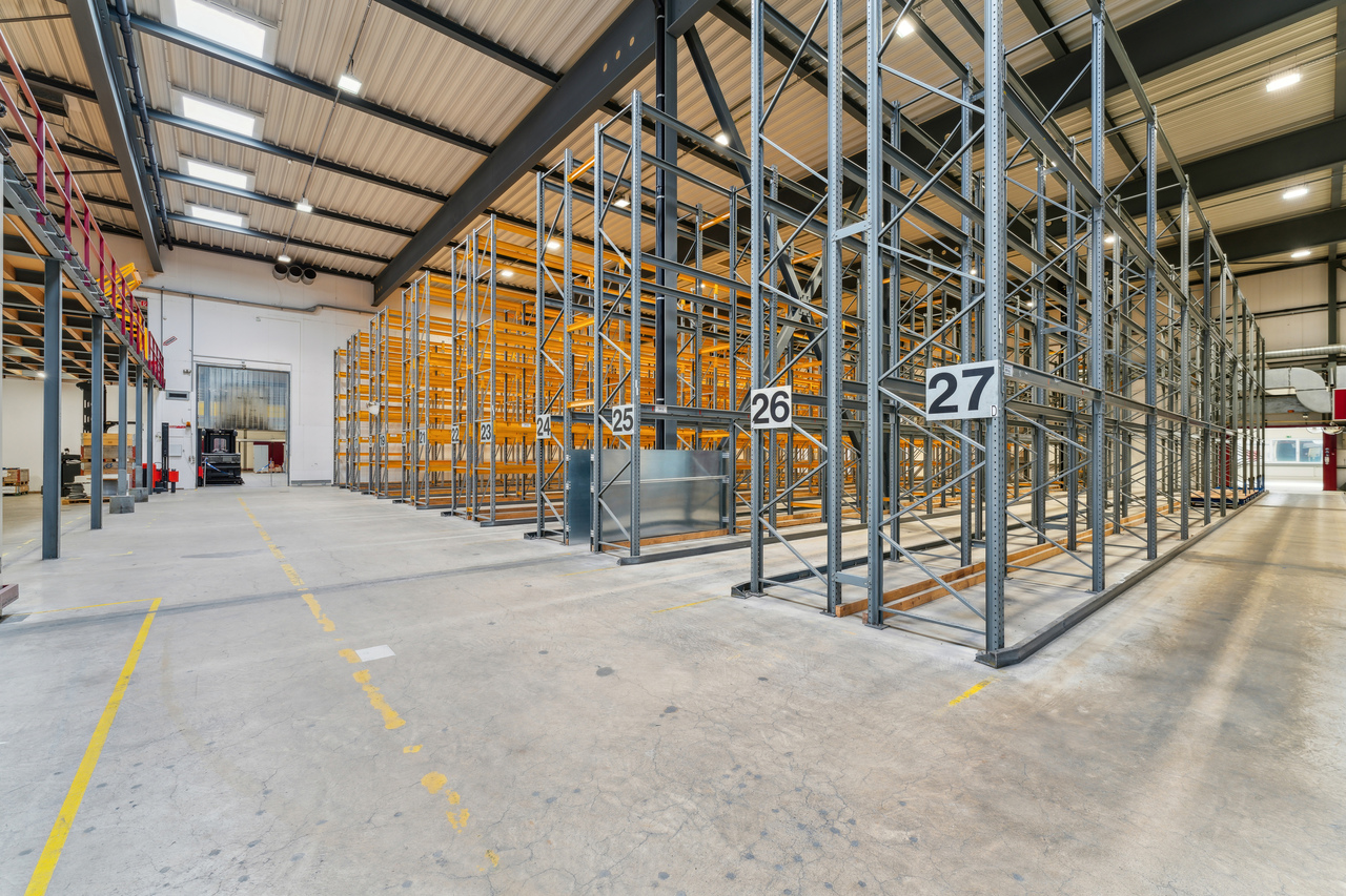 8400m² industrial object