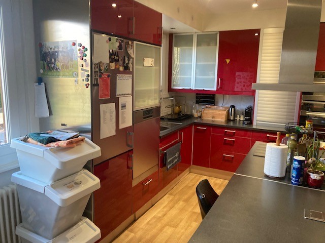 Chambre dans un appartement partagé