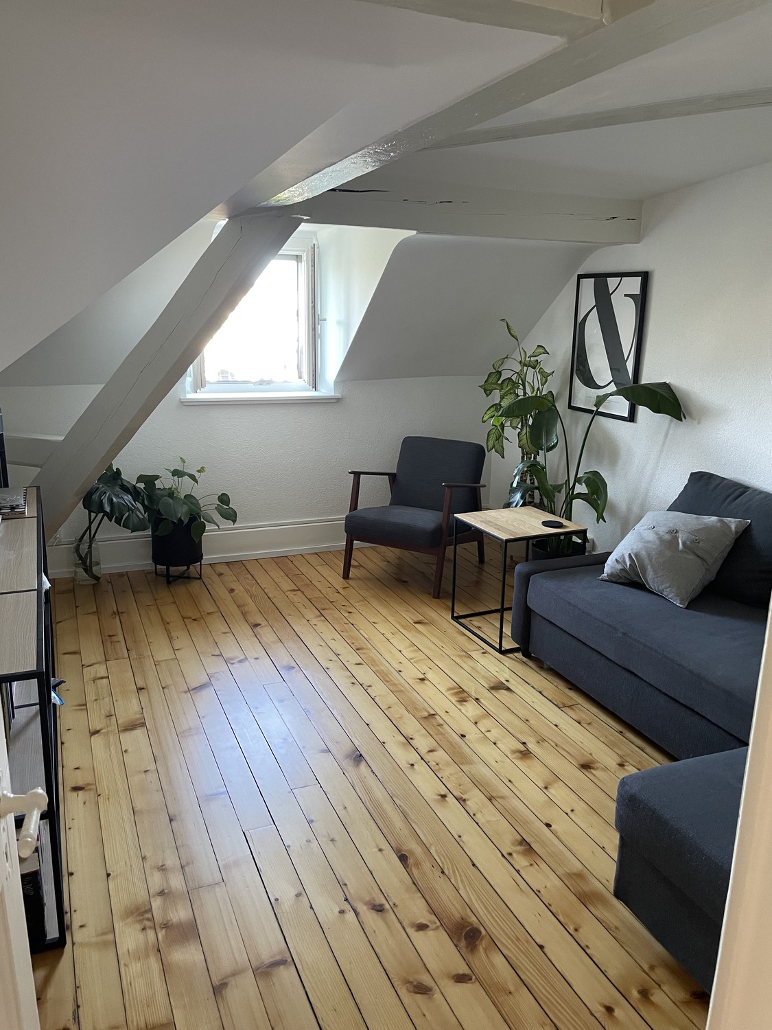 5 rooms apartment