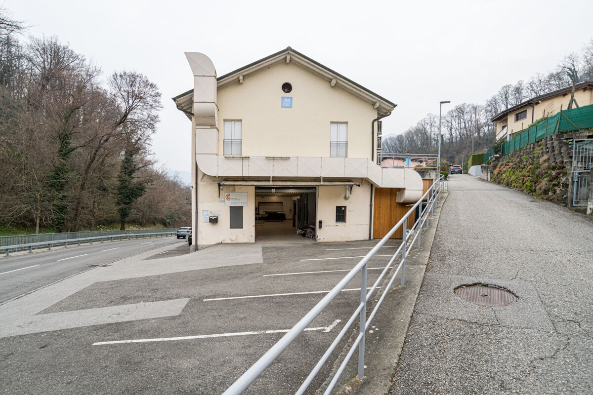 Local de stockage de 385m²