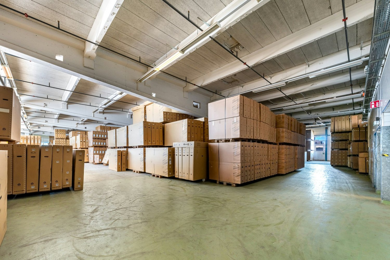 2500m² commercial, photo 7 sur 10