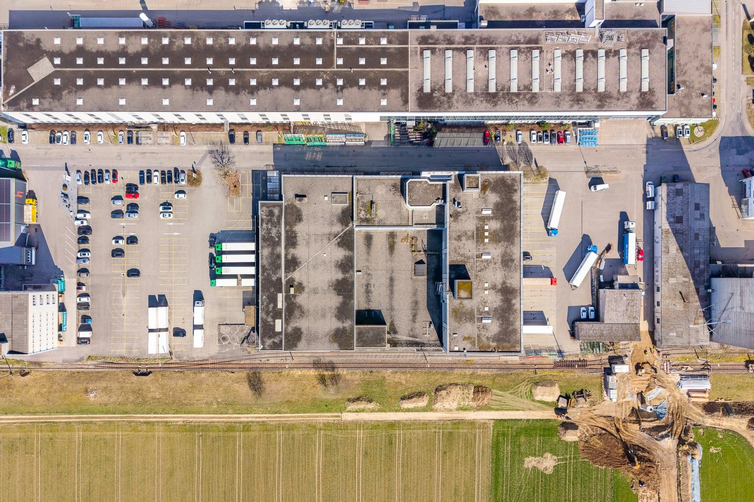 2500m² commercial, photo 2 sur 10