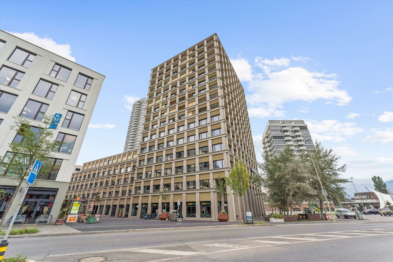 613m² bureau