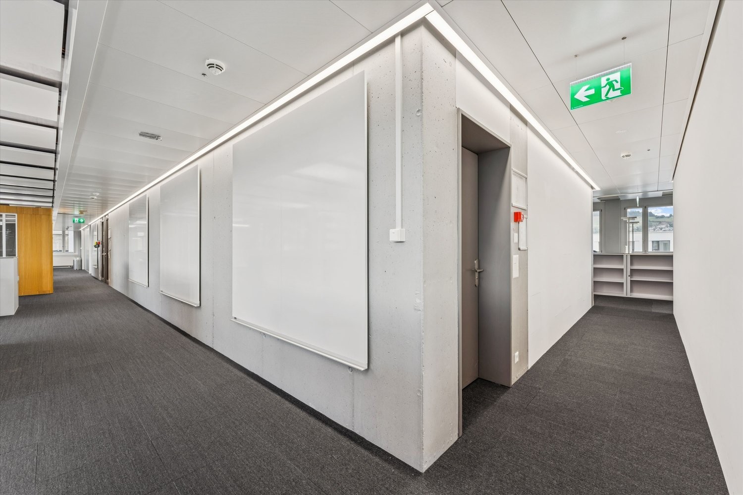 613m² bureau
