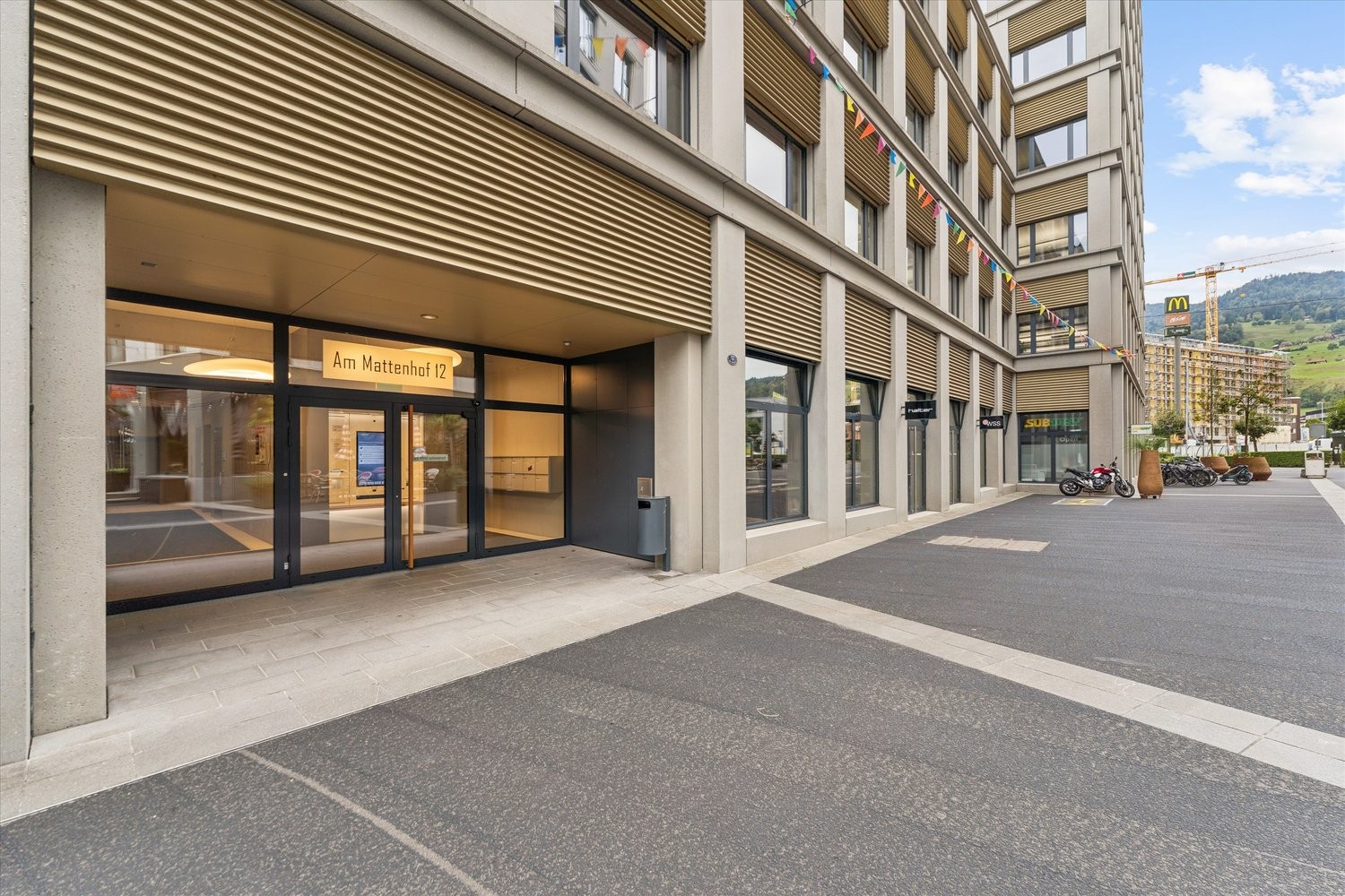 613m² bureau