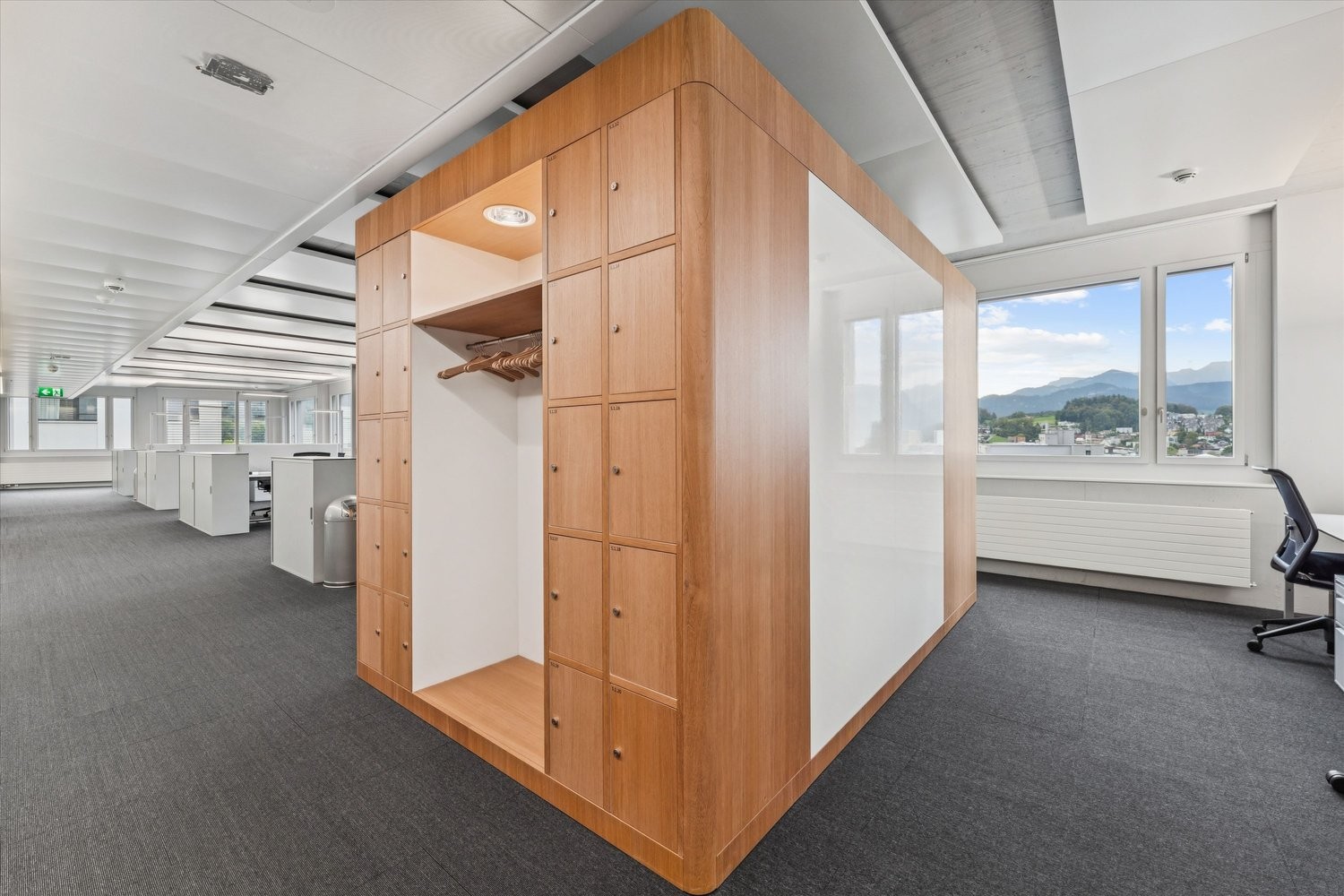 613m² bureau