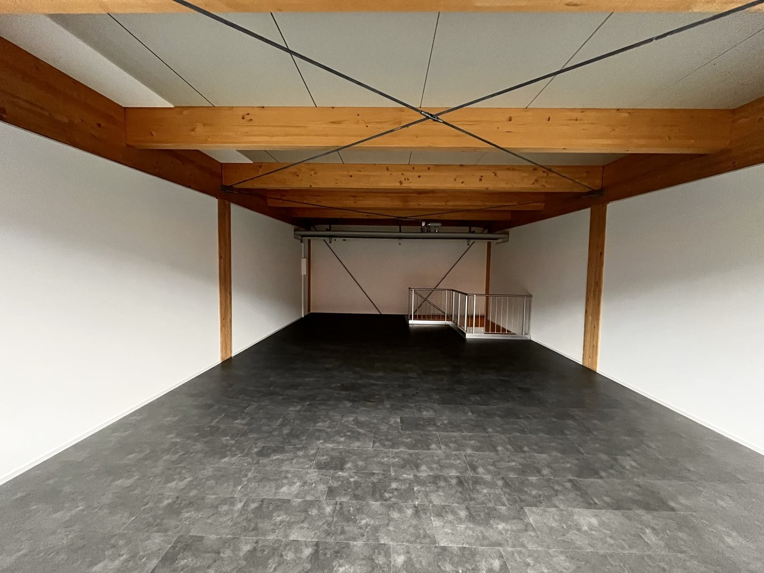 125m² office