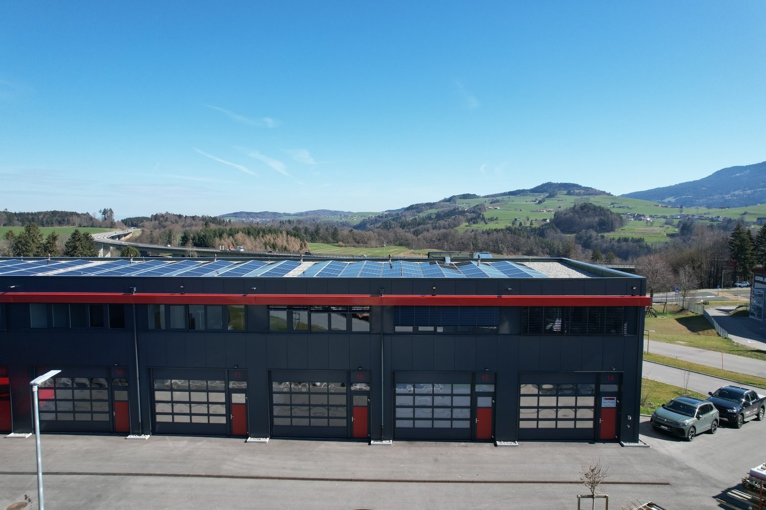 125m² office