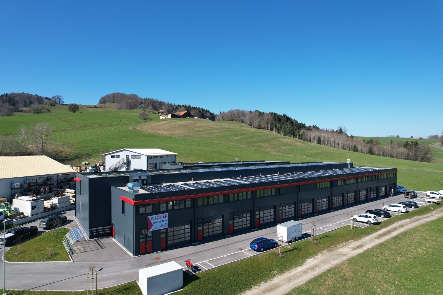 125m² office