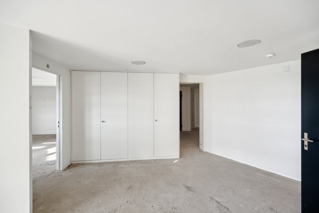 225m² commercial