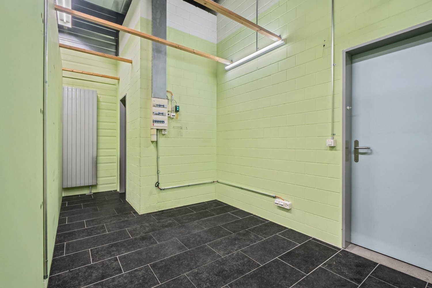 190m² magasin, photo 4 sur 10