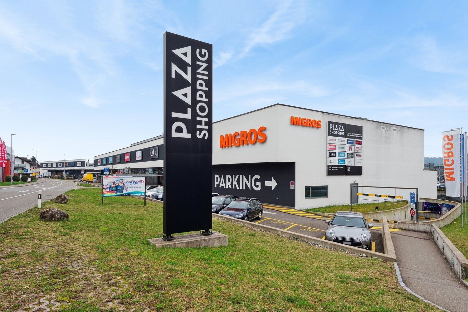 190m² magasin, photo 1 sur 10