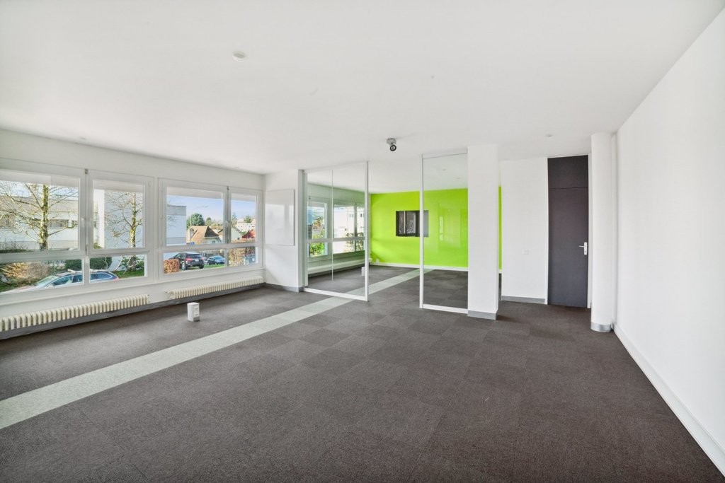 161m² office