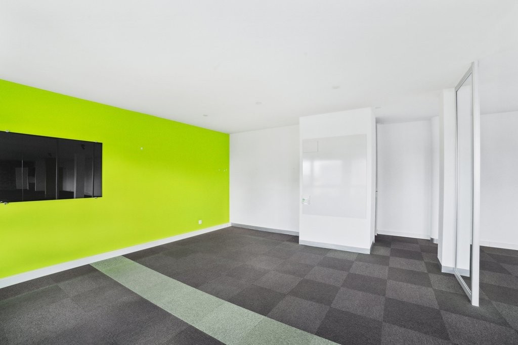 161m² office